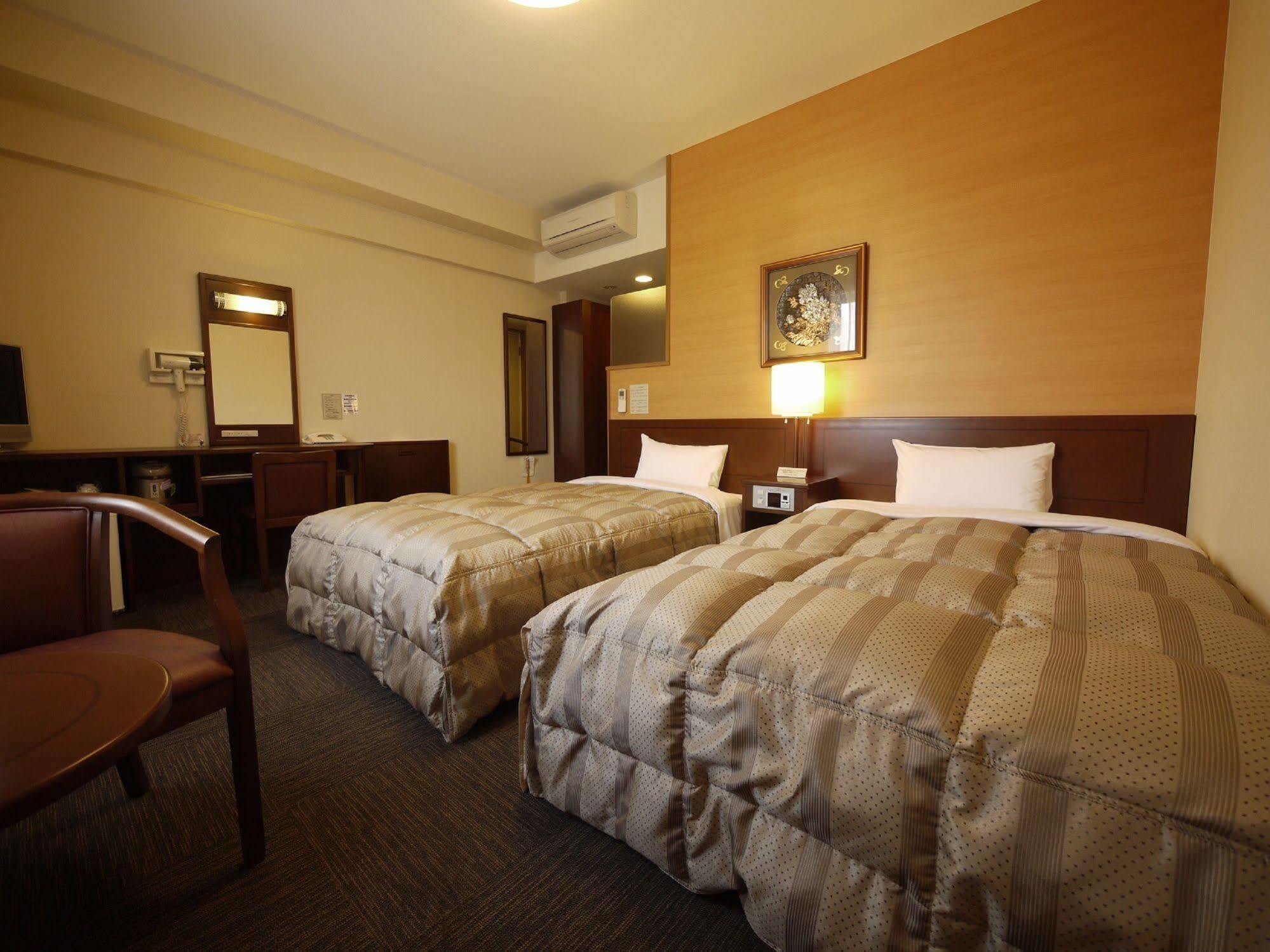 Hotel Route-Inn Isahaya Inter Ngoại thất bức ảnh